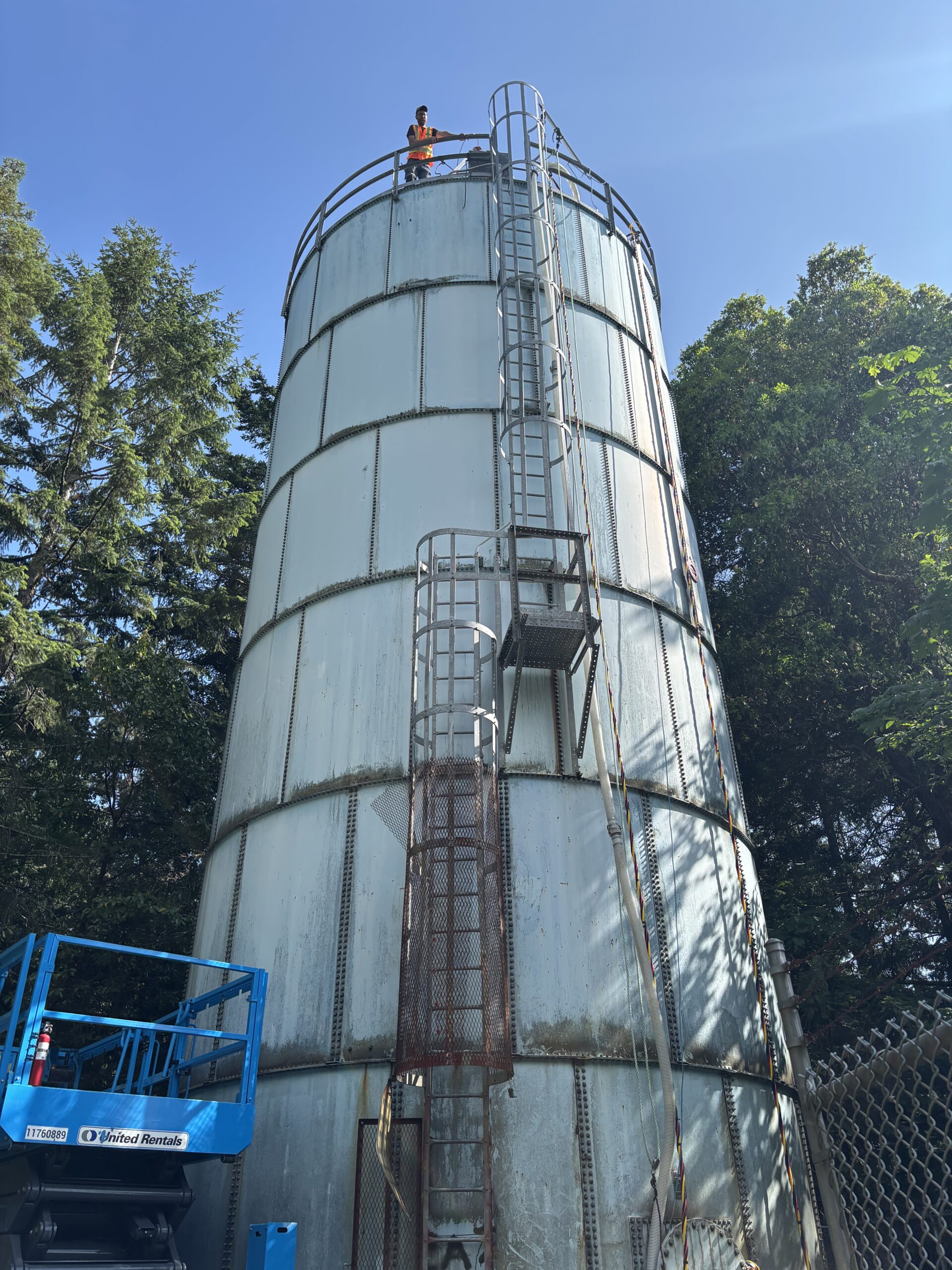 Diver Reservoir Services potable-water preparation and controlled entry