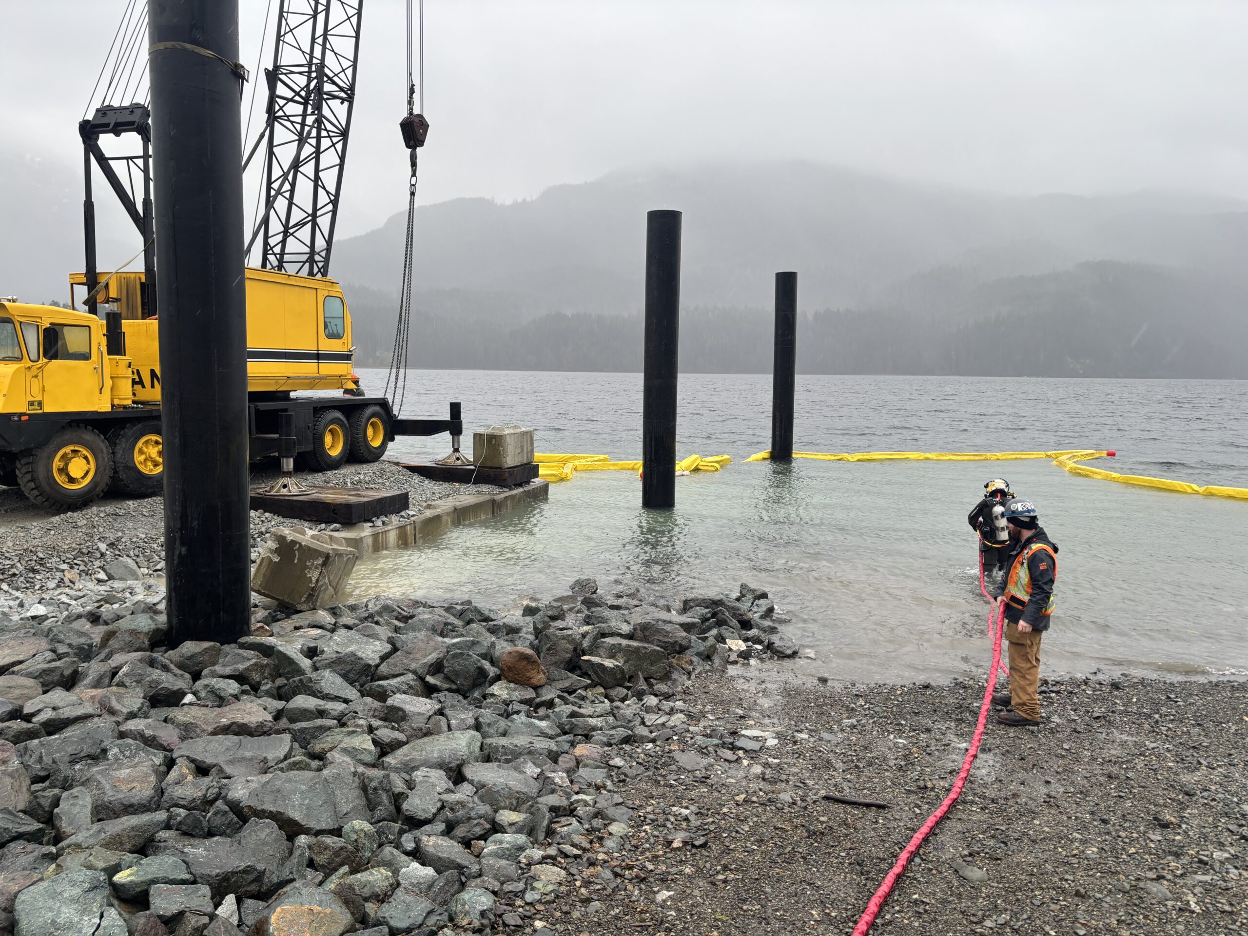 Ven-Tech commercial diving team mobilizing for underwater inspection and NDT