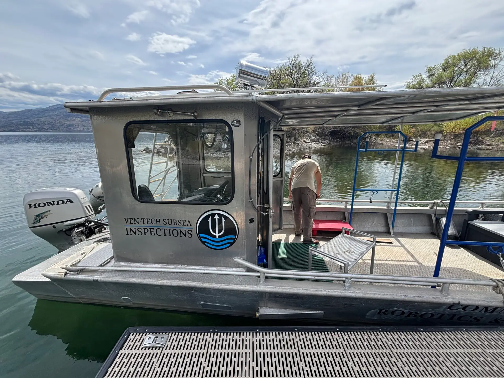 Ven-Tech marine support vessel mobilized for Marine Salvage work
