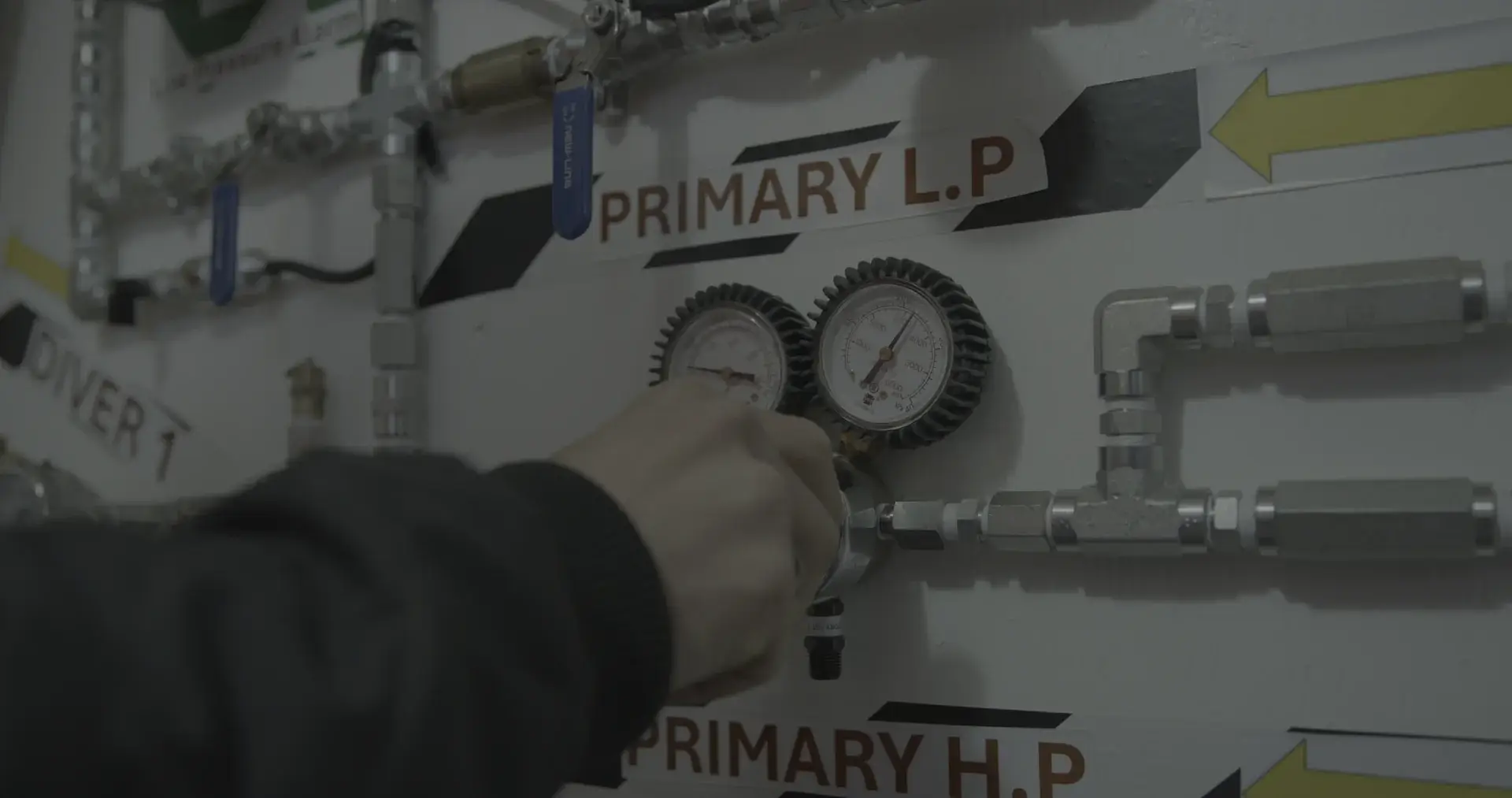 Contaminated Diving Services breathing-air control and pressure verification