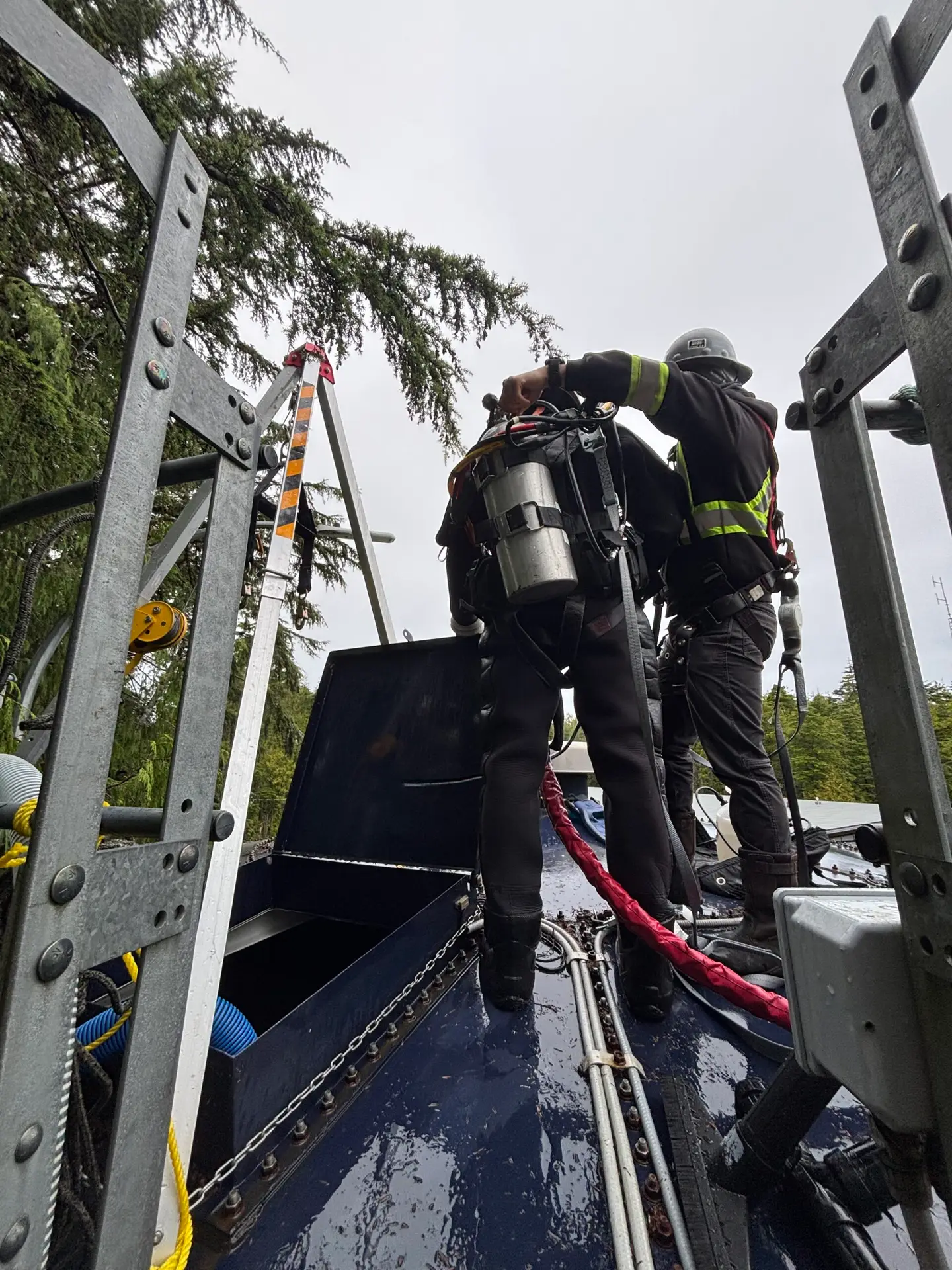 Confined Space Operations diver entering an underground reservoir