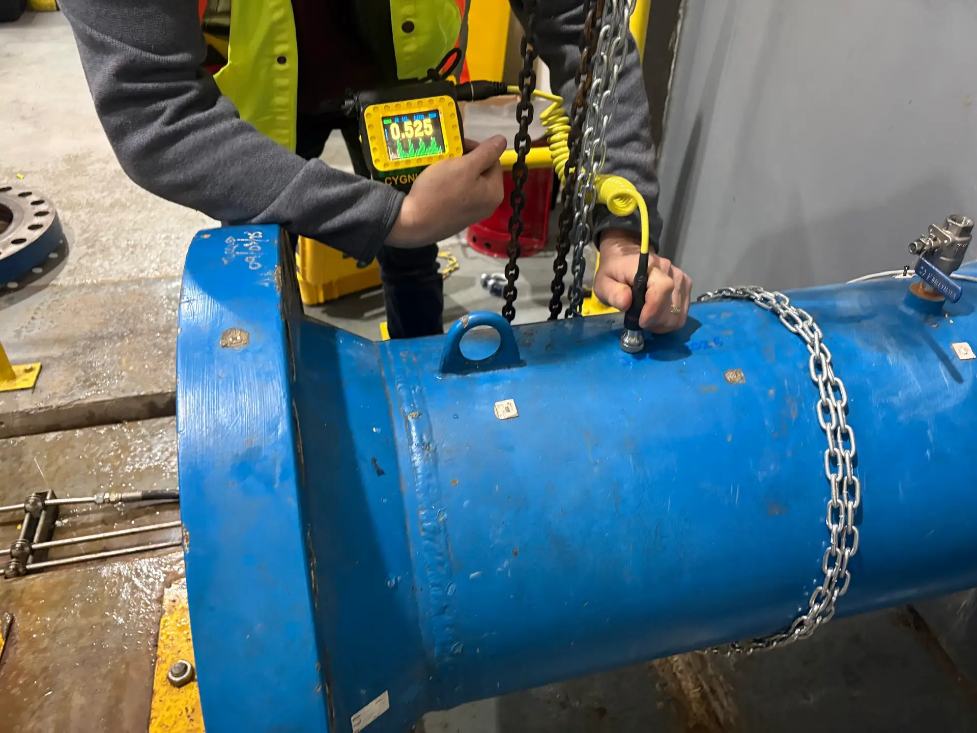 Ultrasonic thickness verification during a penstock inspection